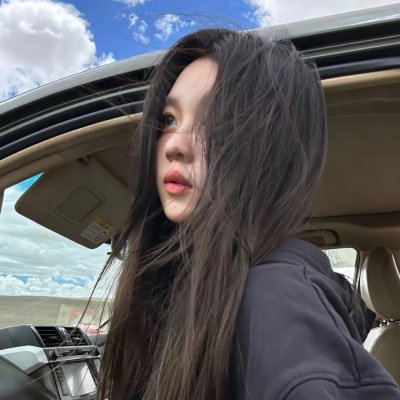 镜中的女孩
